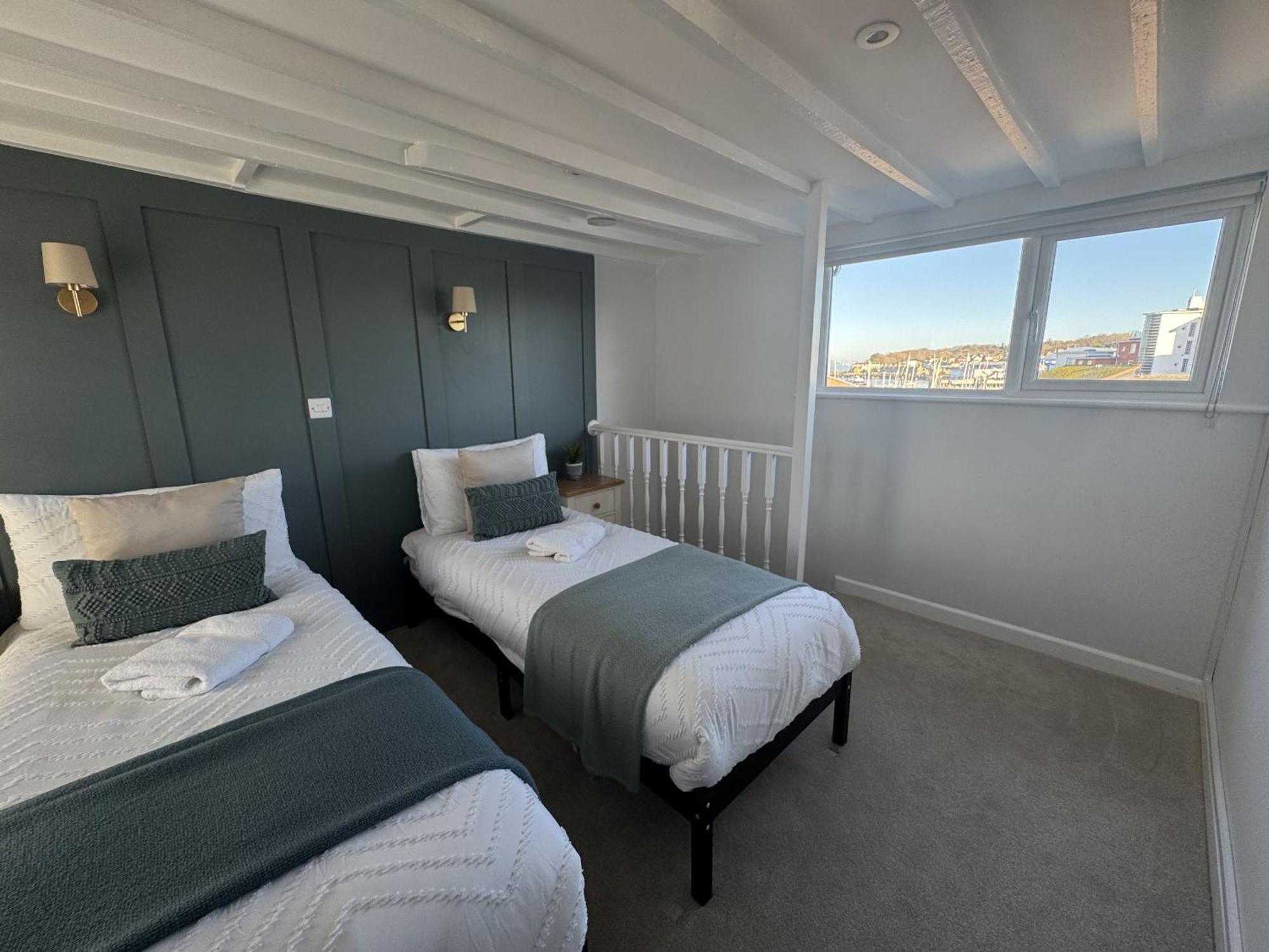 Vila Driftwood House - Luxury Dog-Friendly Townhouse In Cowes, Steps From Marina Cowes  Exteriér fotografie